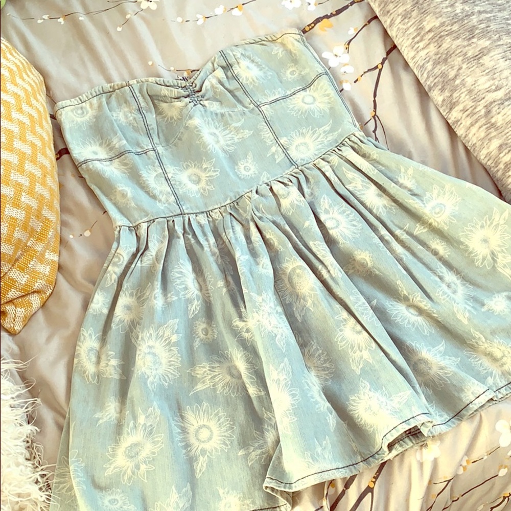 Cute floral strapless denim mini dress